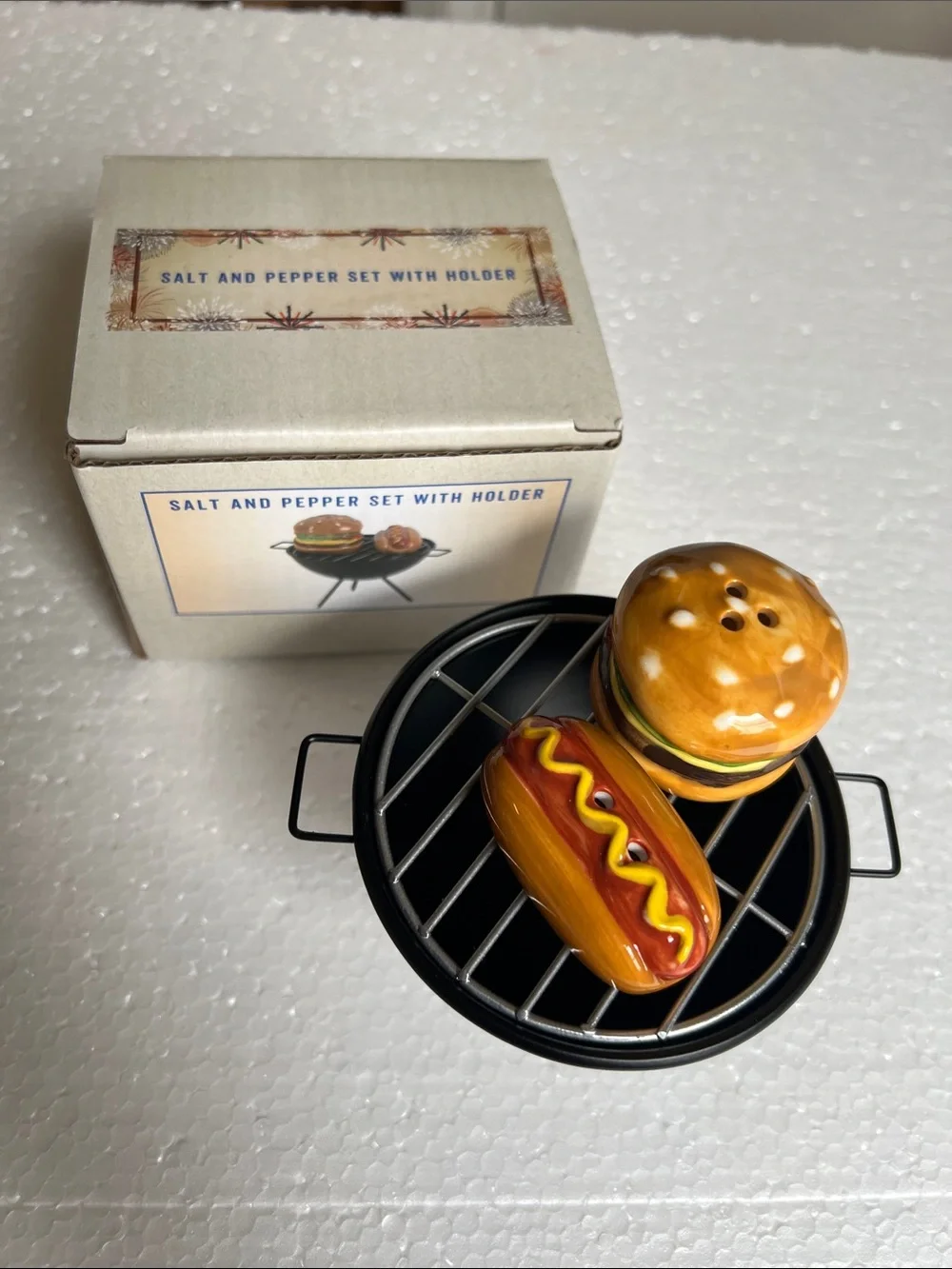 Cute. Salt & Pepper Mini Grill Set